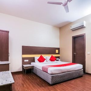 Townhouse Oak Krishna Nagar Formerly Hotel Aqua